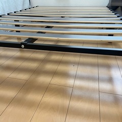 ベットフレーム　セミダブルの画像