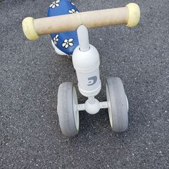 ミッフィー　幼児用　キックボードの画像