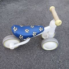 ミッフィー　幼児用　キックボードの画像