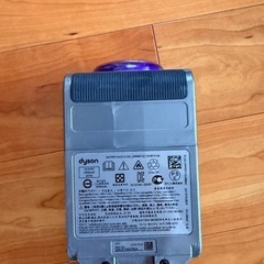 ダイソン　v8 slim 
fluffy掃除機の画像