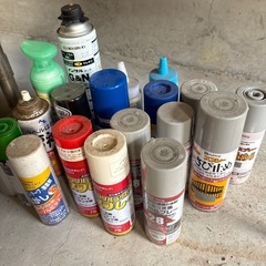 スプレー缶　大量にあります！
の画像