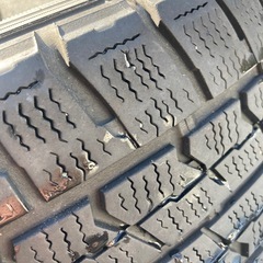 205/65R15 ホイール付スタッドレスタイヤ4本セット　ステップワゴンの画像