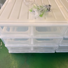 ニトリ キャスター付き押入れ収納ケース FD(3段2列)の画像