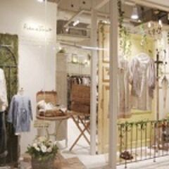 ルミネ北千住　アパレル販売　TIARA　ティアラの画像