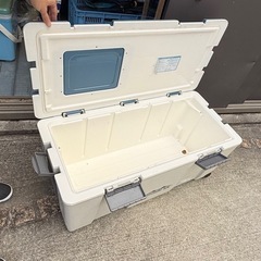 お話中クーラーボックスの画像