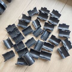 《更新:足元のパーツと予備のパーツが見つかりました!!》メタルシェルフ(大)4段　アイリスオーヤマ　キャスター付き　スチールラック　メタルラック　サイズ : 横幅91 × 奥行46 × 高さ151cm(キャスター込) : 156cm、ポール径25mmの画像