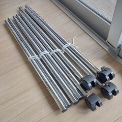 《更新:足元のパーツと予備のパーツが見つかりました!!》メタルシェルフ(大)4段　アイリスオーヤマ　キャスター付き　スチールラック　メタルラック　サイズ : 横幅91 × 奥行46 × 高さ151cm(キャスター込) : 156cm、ポール径25mmの画像
