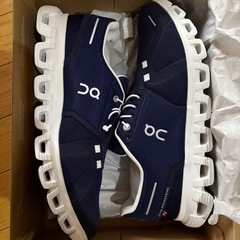 新品未使用　メンズランニングシューズ　オン（on）　クラウド6 25SSの画像