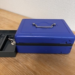 キャッシュボックスの画像