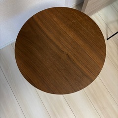 サイドテーブルの画像