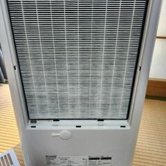 シャープ　空気清浄除湿機の画像