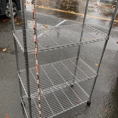 キャスター付き　メタルラック　シェルフ　棚の画像