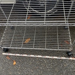 キャスター付き　メタルラック　シェルフ　棚の画像