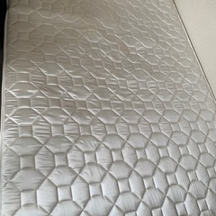 【極美品・清潔】ZINUS ダブルベッドマットレス ポケットコイル 20cm (ホワイト)の画像