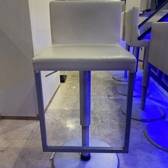 カウンターチェア　バーチェア　全部で16脚　　の画像