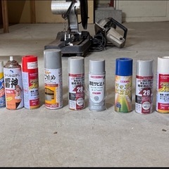 スプレー缶　大量にあります！
の画像