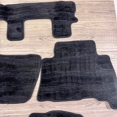 純正フロアマット　ランドクルーザープラド150後期　7人乗り　の画像