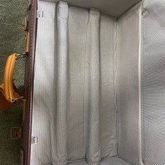 トランク風キャリーケース（ブラウン×キャメル）の画像