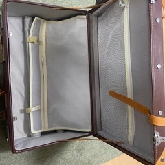 トランク風キャリーケース（ブラウン×キャメル）の画像