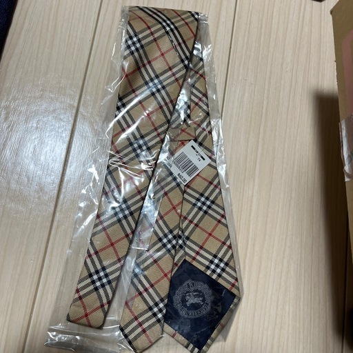 【新品】バーバリー　ネクタイ
