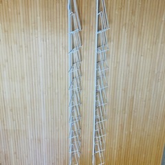 ワイヤーマガジンラックの画像