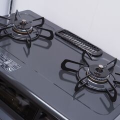 2023年製 極美品 Paloma ガステーブル LPG プロパンガス用 配達設置対応・一ヶ月保証 幅59ccm 右強火力 パロマ PA-S45B-R 消し忘れ消火機能 据置の画像