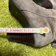 スェードのブーツの画像