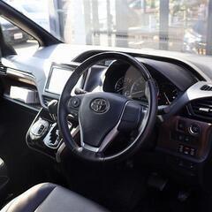 【自社ローン】  エスクァイア 2.0Gi 7人   ♬ 【完全自社審査　即日回答】　 の画像