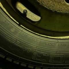 ダンロップ ホイール付き205/85R16 117/115LT 23年 10mmの画像