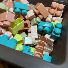 ブロックおもちゃの画像