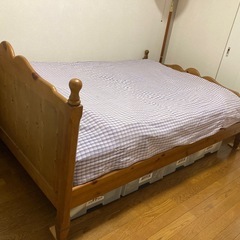 カントリー調ダブルベッド⭐︎マットレス付属可の画像