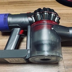 Dyson V8fluffy+ ダイソン 　の画像