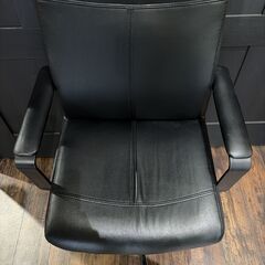 IKEA イケア ミルベルゲット 回転チェア ムールム ブラック オフィスチェアの画像