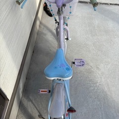 『アナと雪の女王』のイオンバイク限定モデルの画像