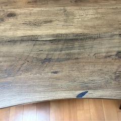 ダイニングテーブル、椅子の画像