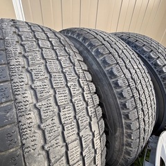 ハイエーススタッドレスレジアスエースの画像