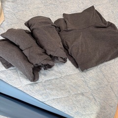 ユニクロ　超極暖ヒートテック　タートルネック　４枚セットの画像