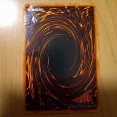 ※当方の自宅近くまで来れる方限定※　かなり難有り　遊戯王カード　マスクド・ヘルレイザー、ギルフォード・ザ・ライトニング、ブラックマジシャンガール、ブラックパラディンの画像