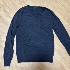 UNIQLO 薄ニット