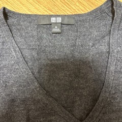 UNIQLO 薄ニットの画像