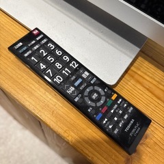 TOSHIBA 液晶テレビ　32インチ　2015年製の画像