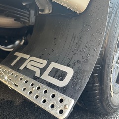 ハイラックスgun125125　TRDマットふらっぷフラップ4枚の画像