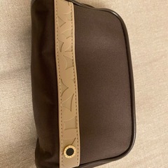 ブルガリ旅行用化粧品セットの画像