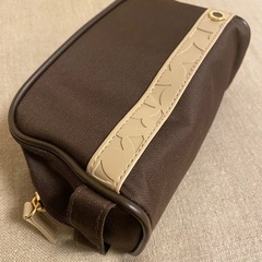 ブルガリ旅行用化粧品セットの画像