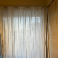 カーテンの画像