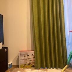 カーテンの画像