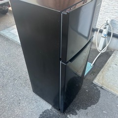 お買得☆美品☆ハイセンス☆2022年製☆2ドア☆120L☆ブラック色☆激安冷蔵庫☆ の画像