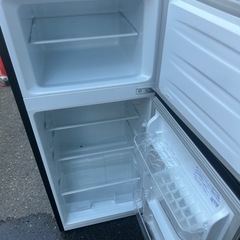 お買得☆美品☆ハイセンス☆2022年製☆2ドア☆120L☆ブラック色☆激安冷蔵庫☆ の画像
