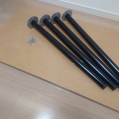 IKEAのデスク　グレーの画像