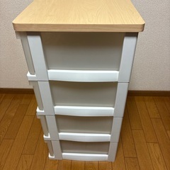 衣装ケース4段の画像